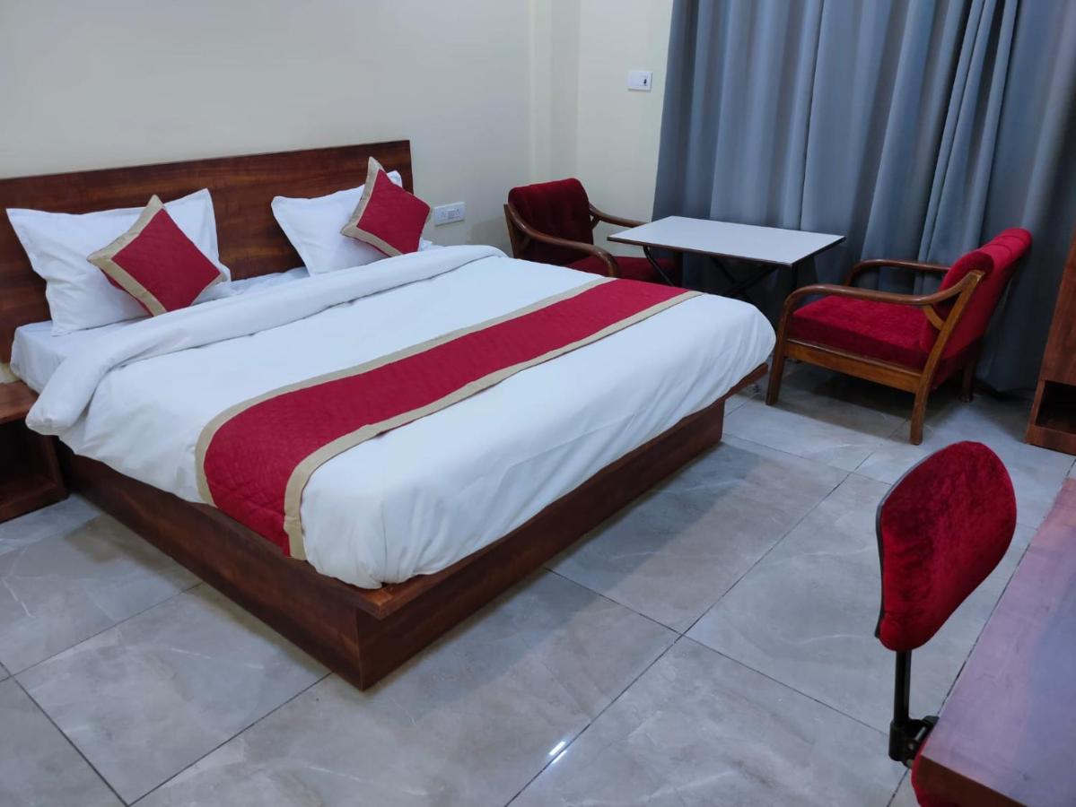 Hotel Manorama Lawn Lucknow Exterior foto